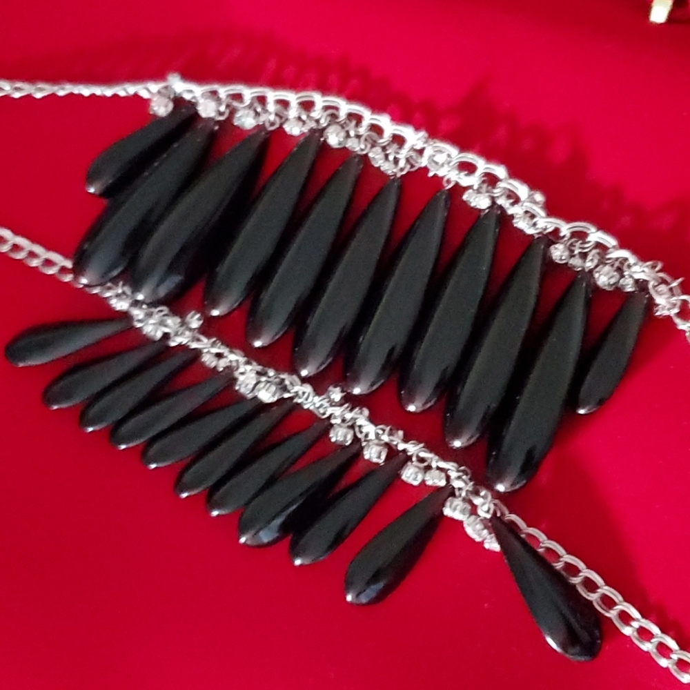 Br Statement Necklace - image 3